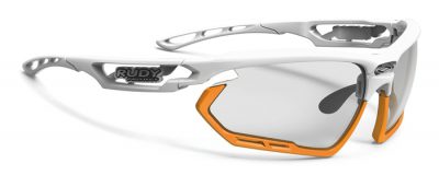 フォトニック ホワイトグロスフレーム バンパー：マンダリン インパクトX2調光ブラックレンズ
