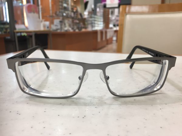 アクシス