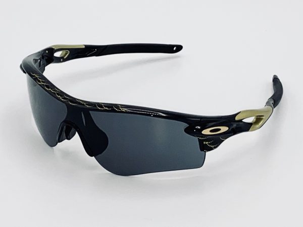 920673 Polished Black Japan Gold Scales