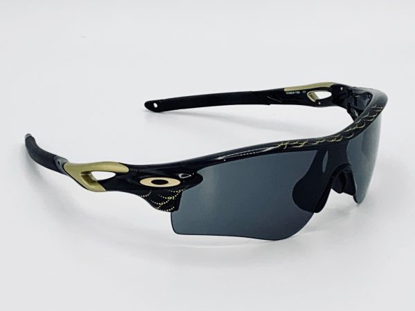920673 Polished Black Japan Gold Scales