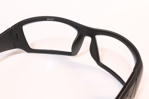 ツイステッド　マットブラック