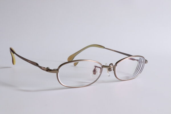 オーバルメタル